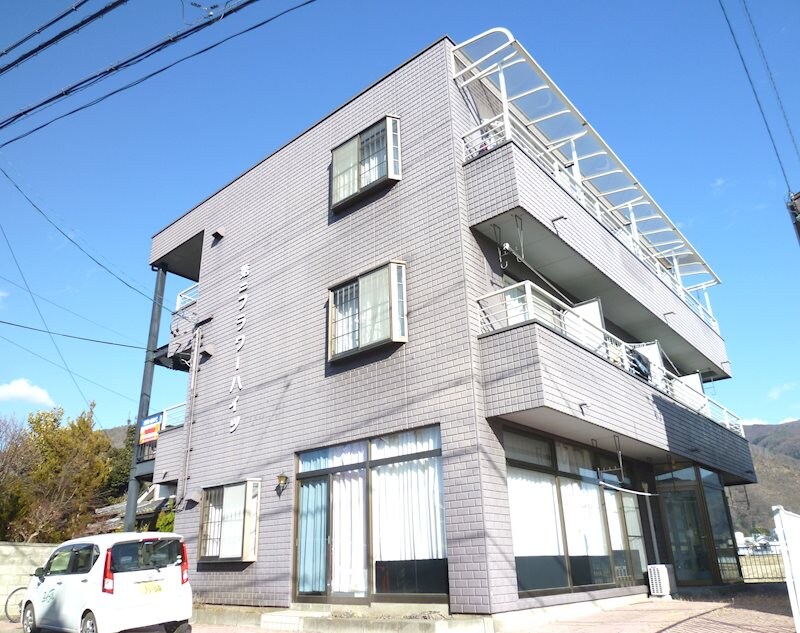 第二フラワーハイツの物件外観写真