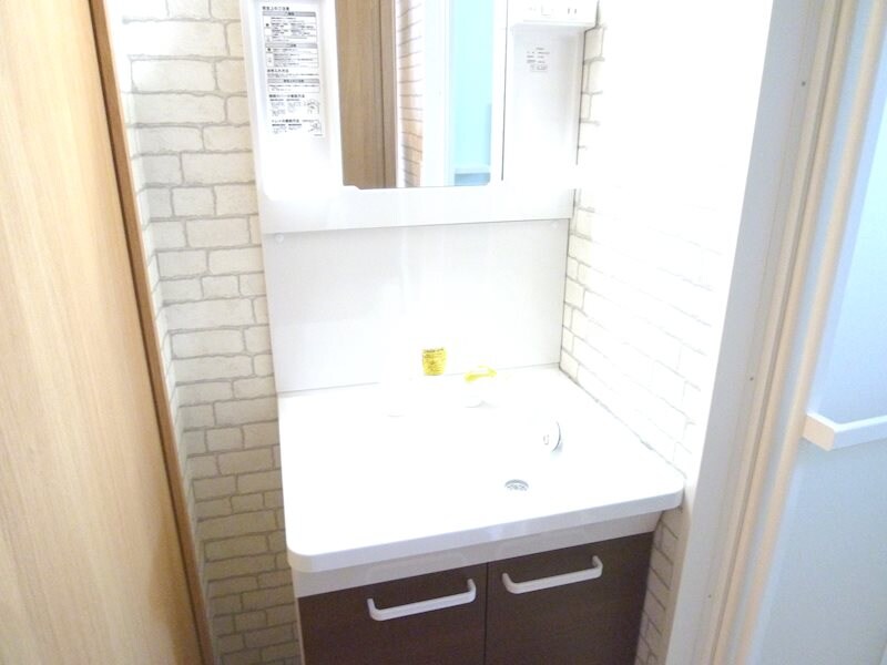 カリーナレジデンスの物件内観写真