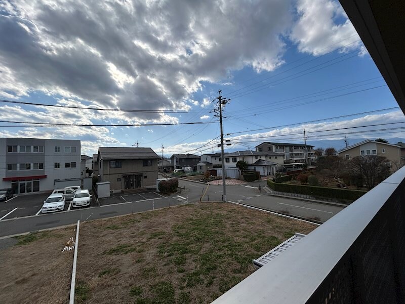 THREEの物件内観写真