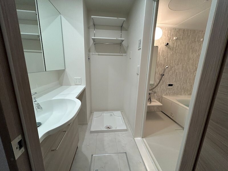 THREEの物件内観写真