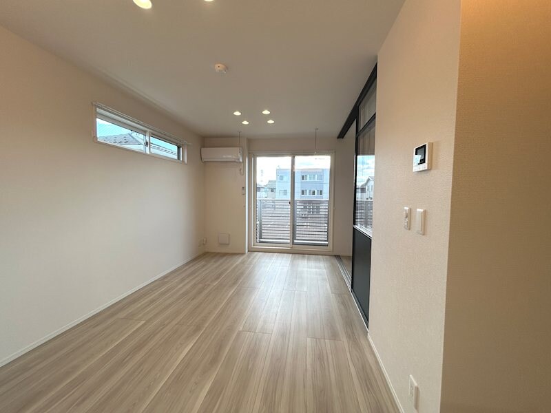 THREEの物件内観写真