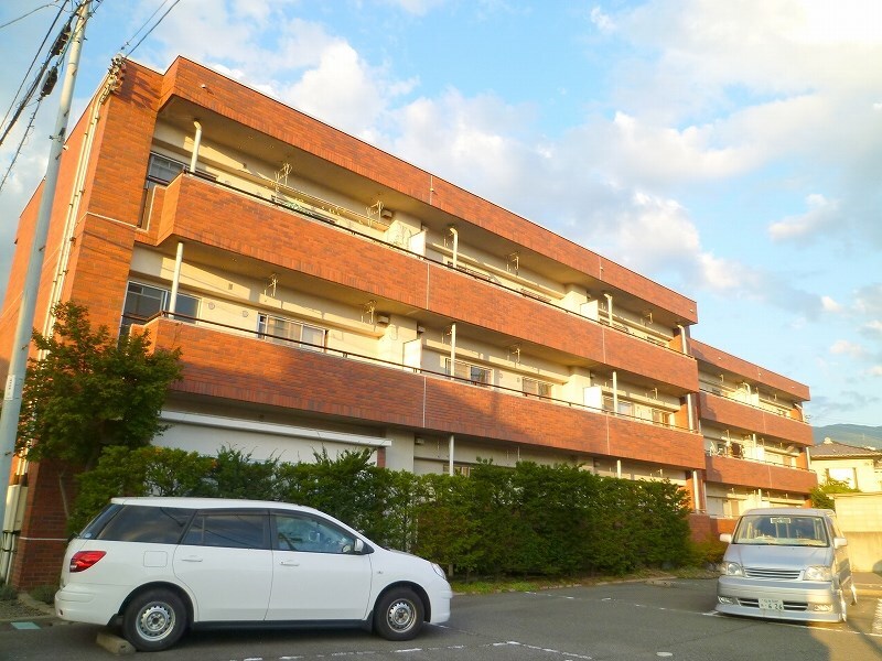 芳川平田南コーポの物件外観写真