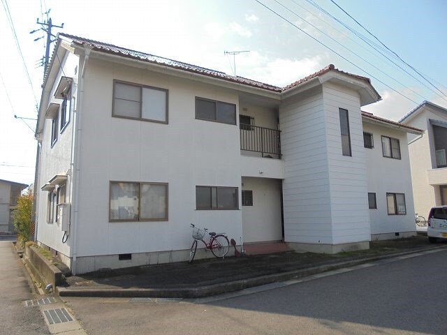 タウンハウス赤沼の物件外観写真