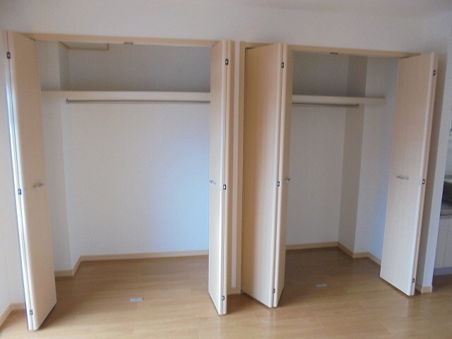 エヴァーグリーン2000の物件内観写真