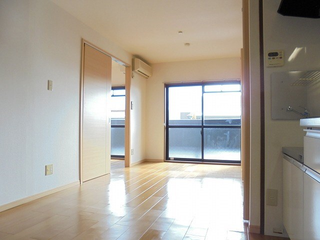 エヴァーグリーン2000の物件内観写真