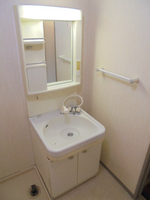 コンフォート轟Aの物件内観写真