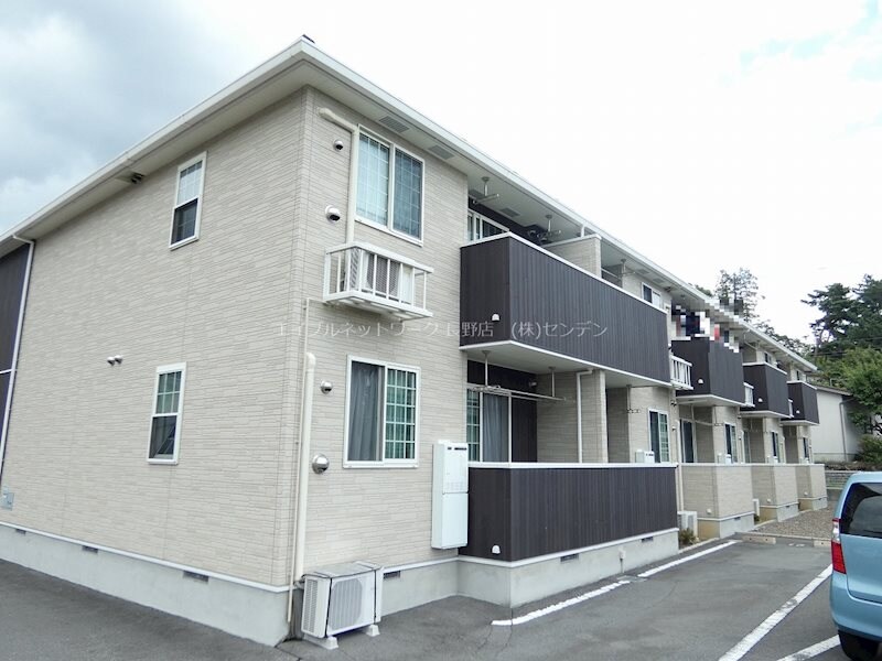 ル・カルムの物件外観写真