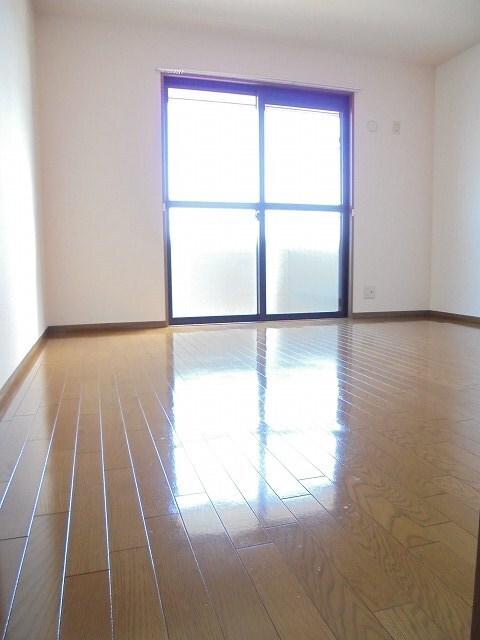 ハイカムール・城の物件内観写真