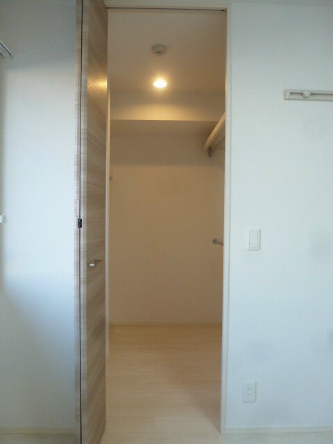 クレストコートの物件内観写真