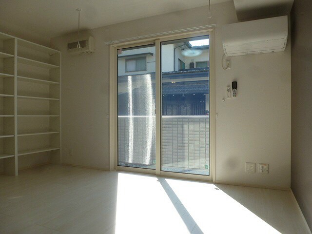 クレストコートの物件内観写真