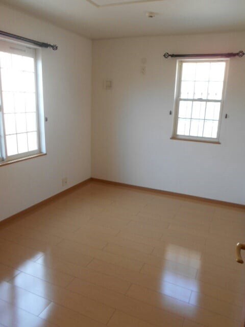 メルティー・アイIIＢ棟の物件内観写真