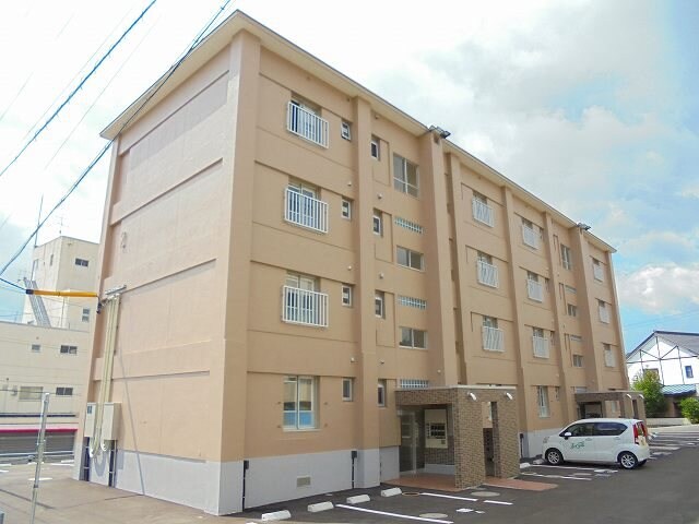 ペイ・ルミエール長野の物件外観写真