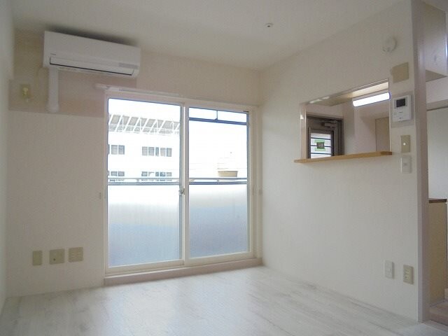 ペイ・ルミエール長野の物件内観写真