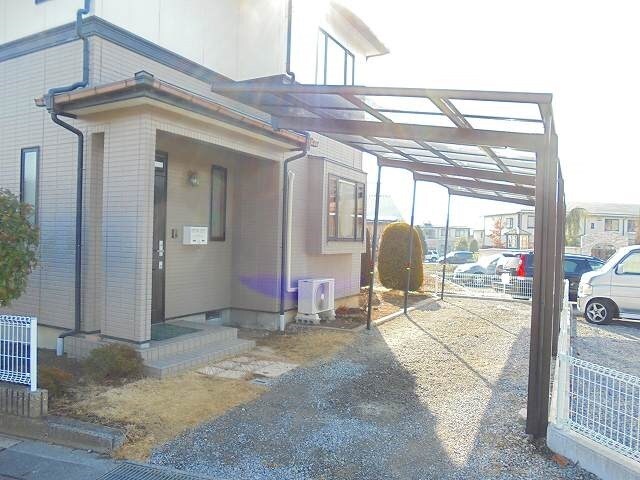 吉田5丁目2階建貸家の物件内観写真