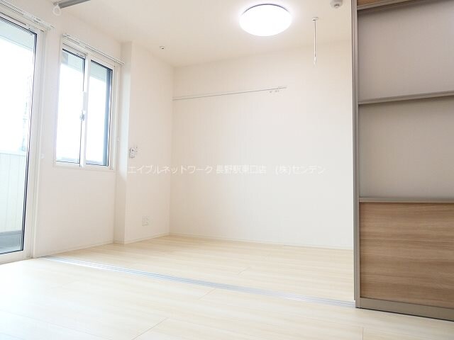 サンセール若里の物件内観写真