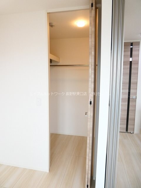 サンセール若里の物件内観写真