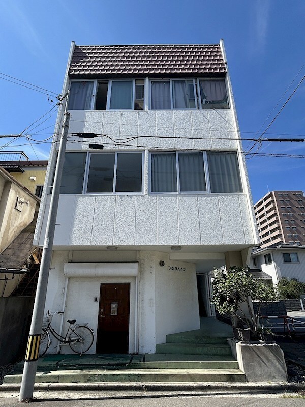 つるがハイツの物件外観写真