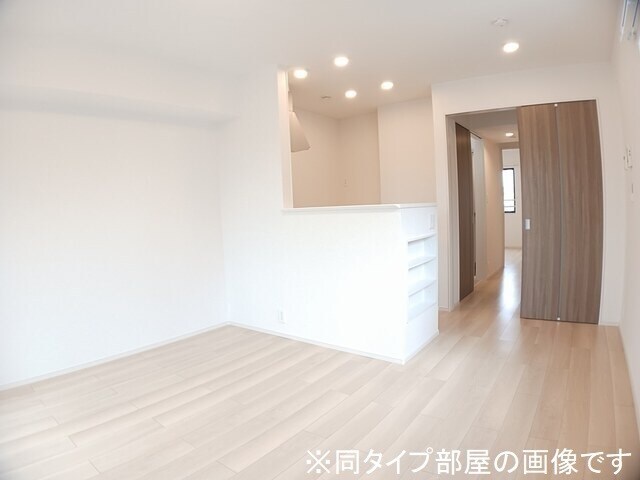 メゾンラテ稲葉の物件内観写真