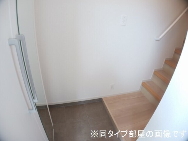 メゾンラテ稲葉の物件内観写真