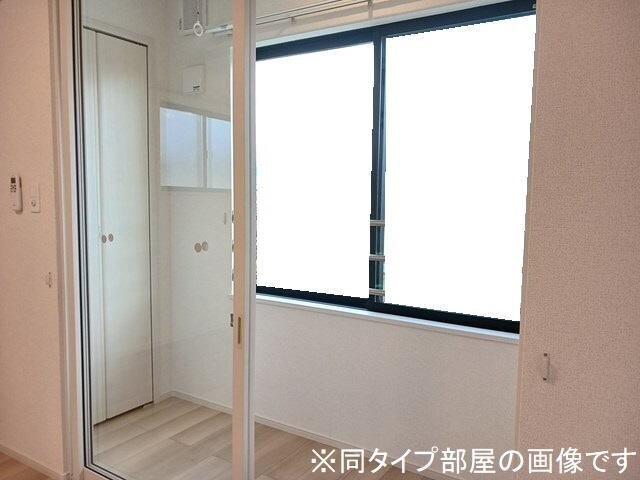 メゾンラテ稲葉の物件内観写真