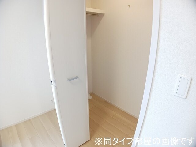 メゾンラテ稲葉の物件内観写真