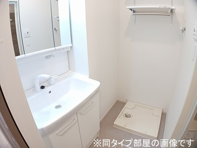 メゾンラテ稲葉の物件内観写真