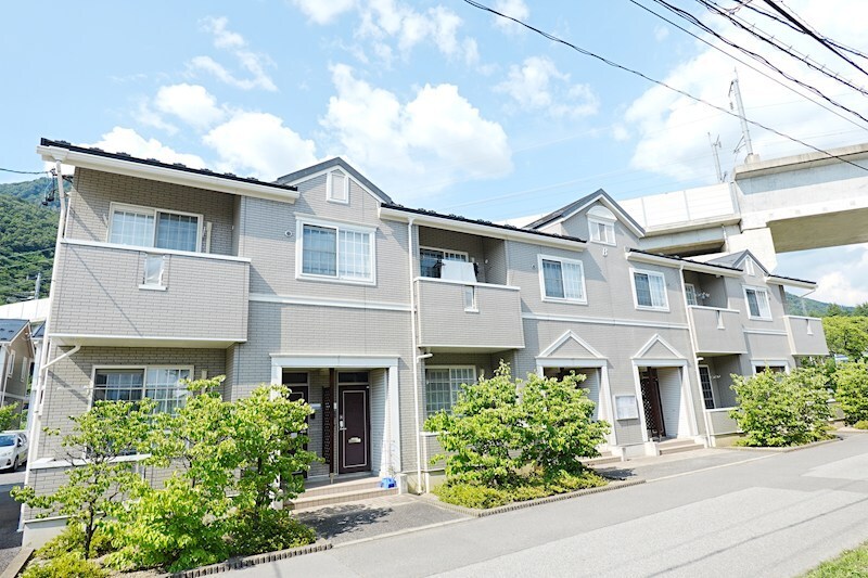 グランドステージしなの　Ｂ棟の物件外観写真