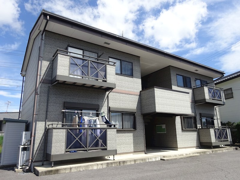 サープラス柳の物件外観写真