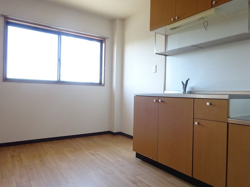 サープラス柳の物件内観写真