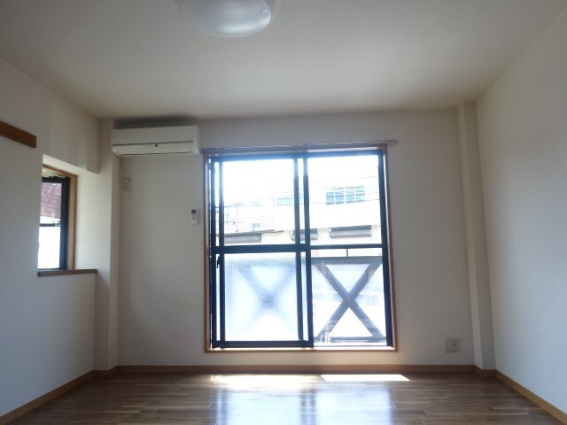 サープラスHIROの物件内観写真