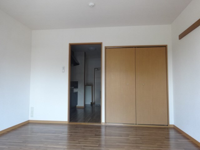 サープラスHIROの物件内観写真