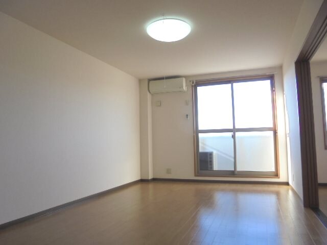 サープラスS・Kの物件内観写真