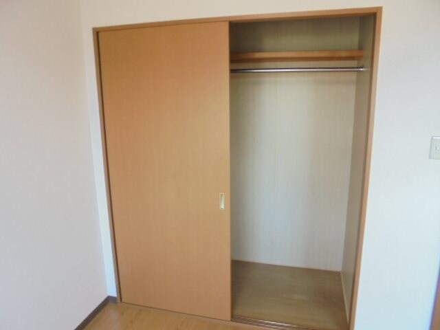 サープラスS・Kの物件内観写真