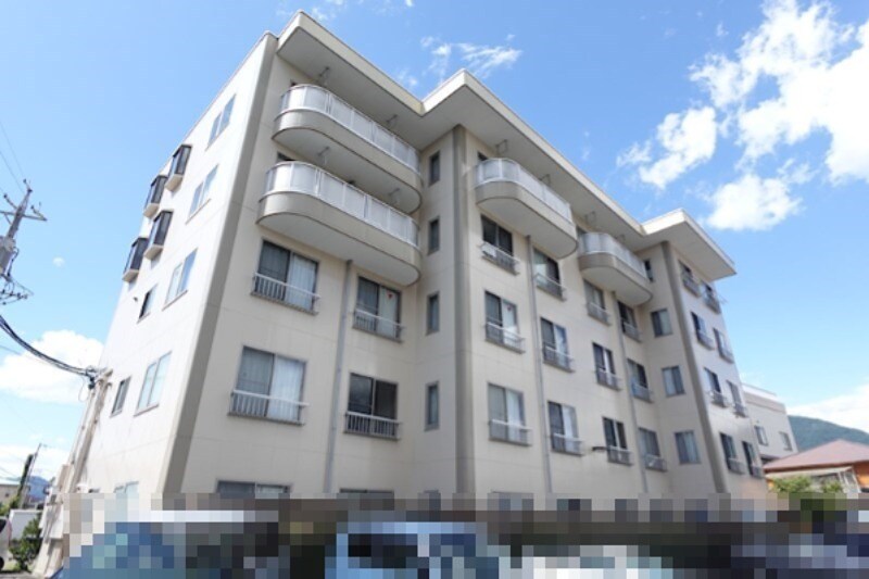 ラフォーレ・イケノの物件外観写真