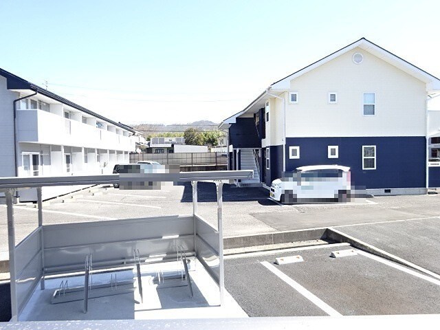 シャン・カマラードＦ棟の物件内観写真