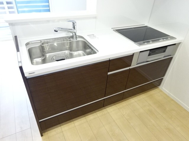 シャン・カマラードＦ棟の物件内観写真