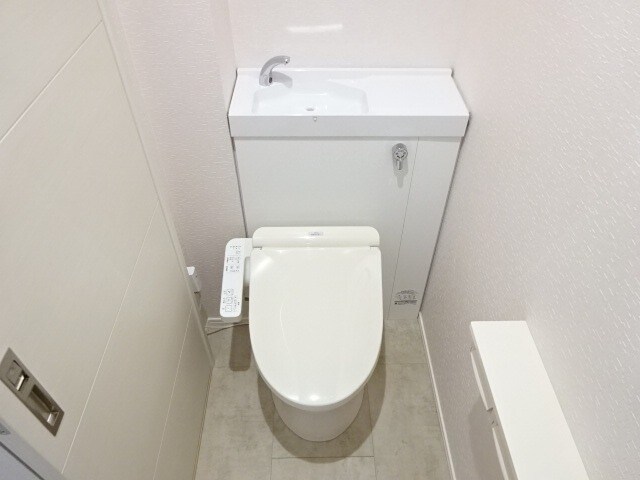 シャン・カマラードＦ棟の物件内観写真