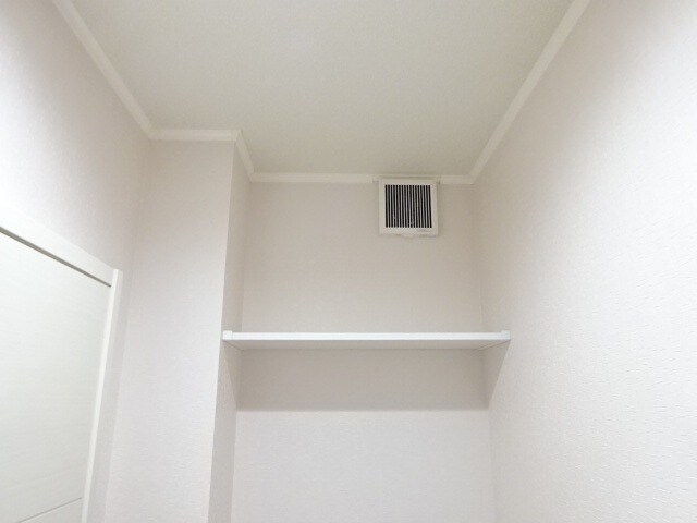 シャン・カマラードＦ棟の物件内観写真