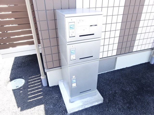 シャン・カマラードＦ棟の物件内観写真