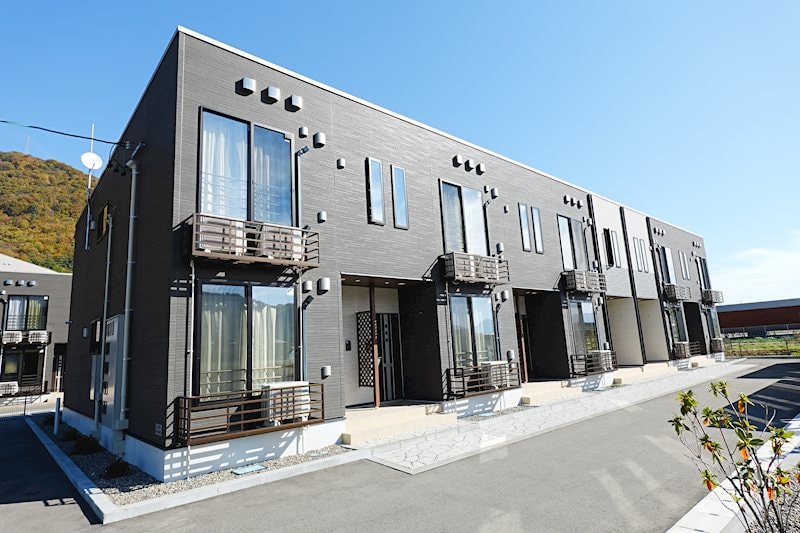 セレノ　アルバの物件外観写真