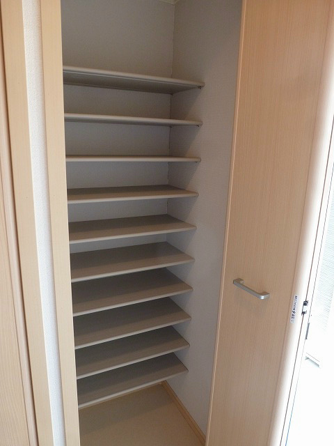 シャロル若里の物件内観写真