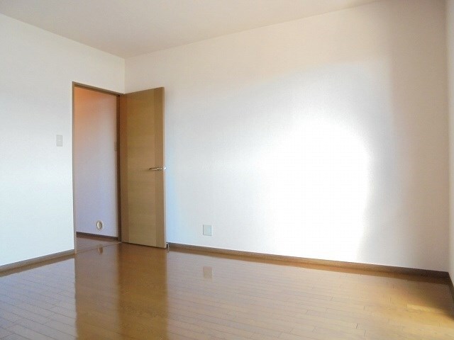 ハイカムール・城の物件内観写真