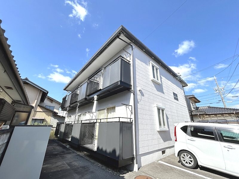 ラプラスレナータの物件外観写真