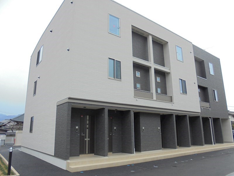 シャルマンBの物件外観写真