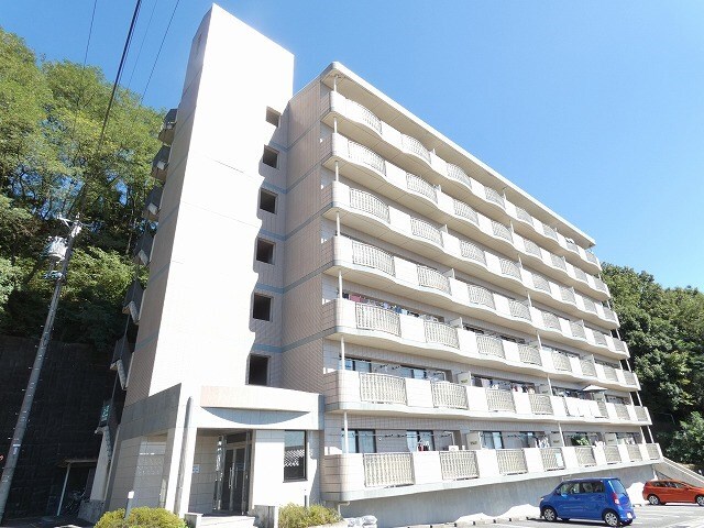 エステートマンション見晴の物件外観写真