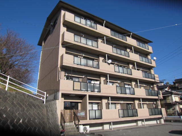 ウイングの物件外観写真