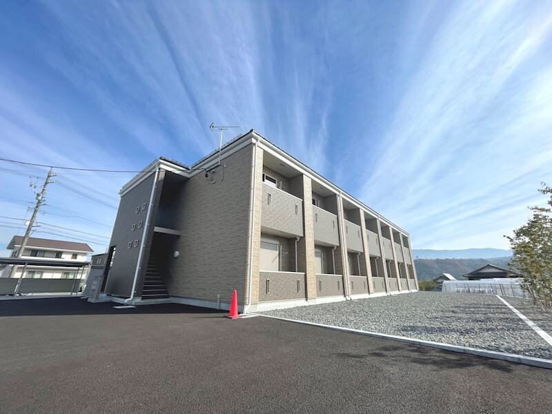 ラフィネ新井の物件外観写真