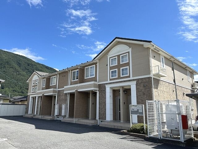 プリマクラッセの物件外観写真