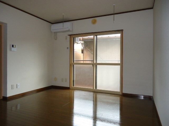 リビアン川中島の物件内観写真