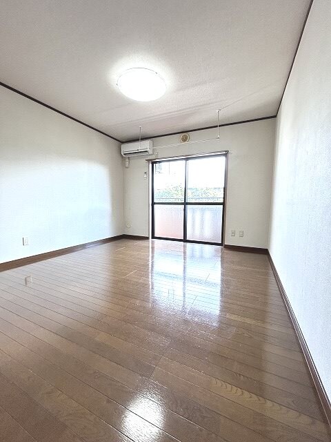 リビアン川中島の物件内観写真